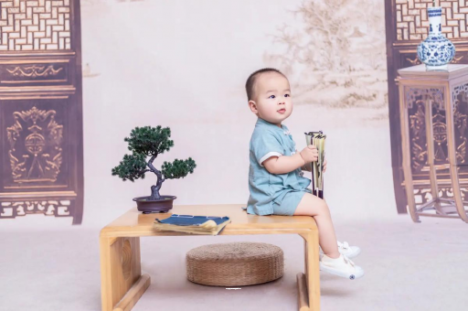 四平孕妇肚子上的黑线